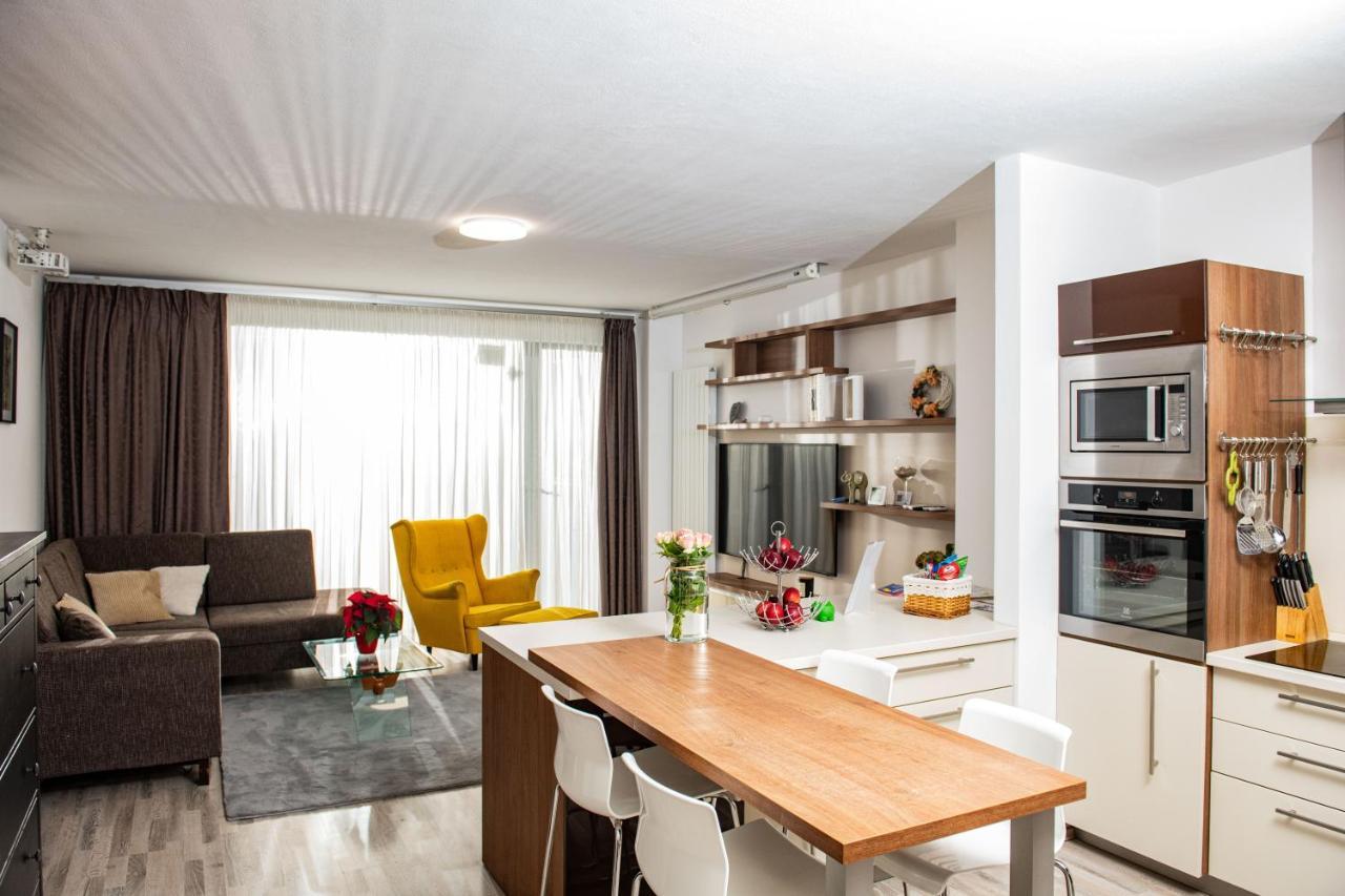 Forest Park Garden Apartment Bratislava Buitenkant foto