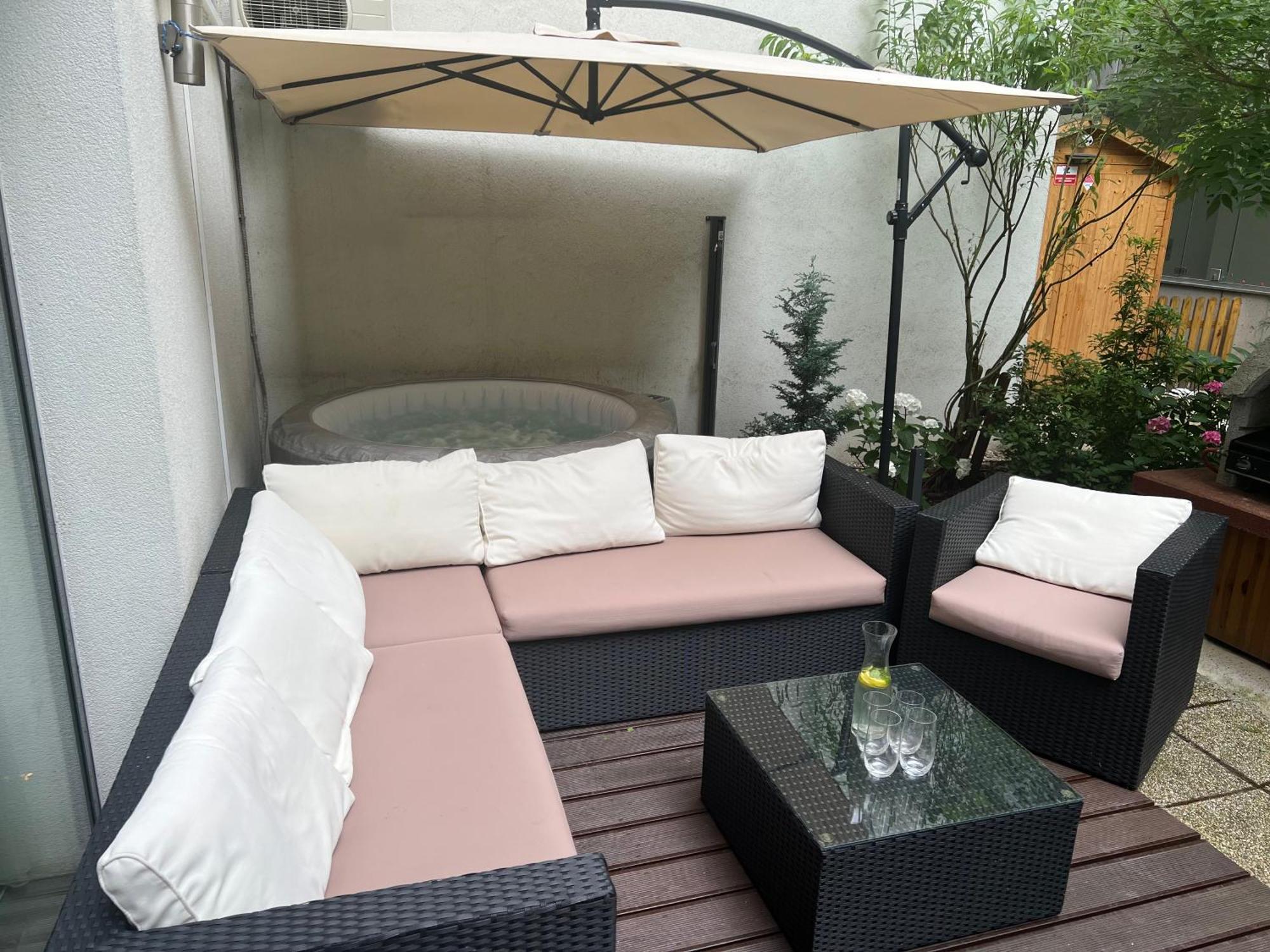 Forest Park Garden Apartment Bratislava Buitenkant foto